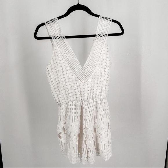 ILLA ILLA white Romper - Picture 6 of 7